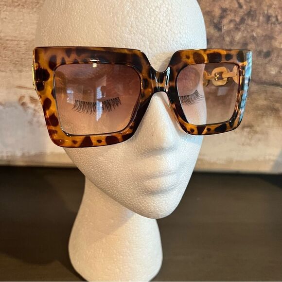 Oversized Animal Print Square Sunglasses - Picture 1 of 5
